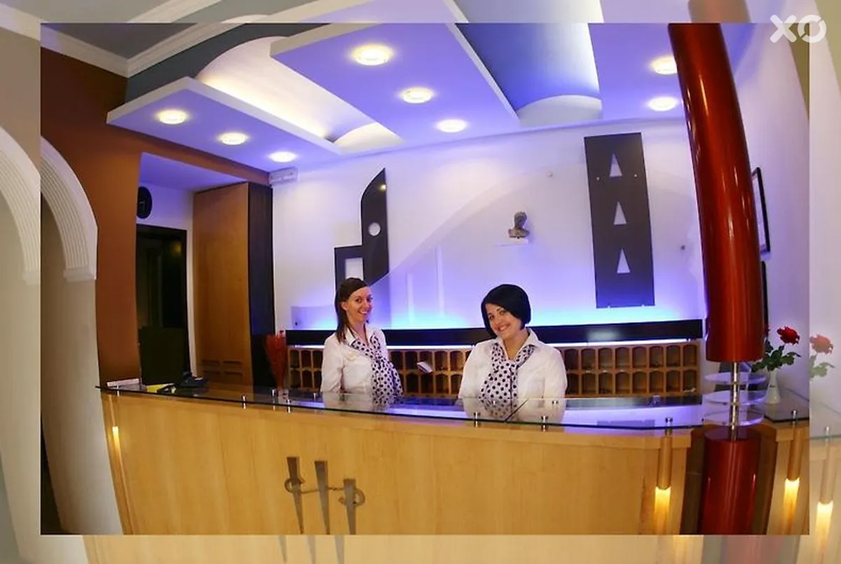Ionis Art Hotel