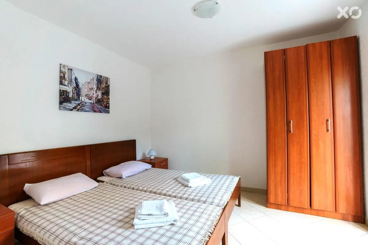 Lora Apartments