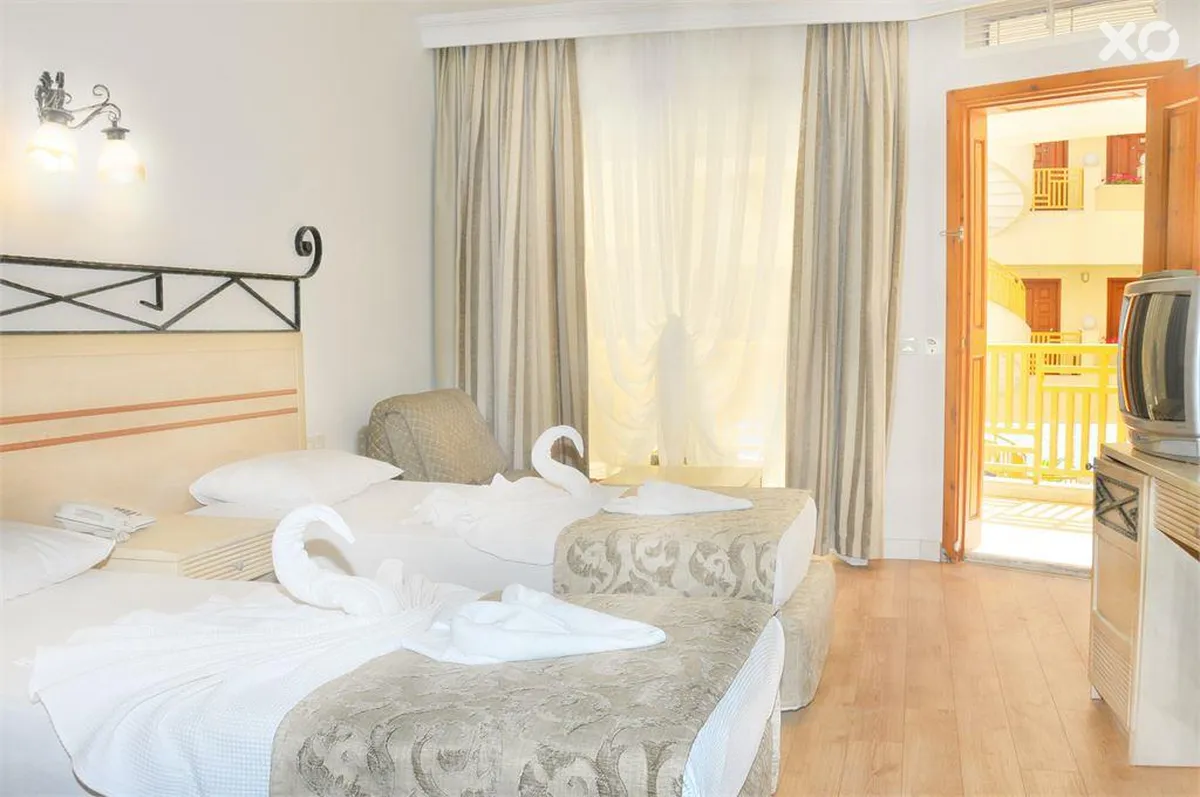 Golden Lotus Hotel