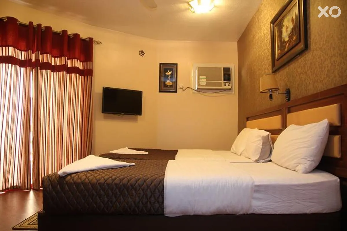 OYO 329 Down Town Hotel
