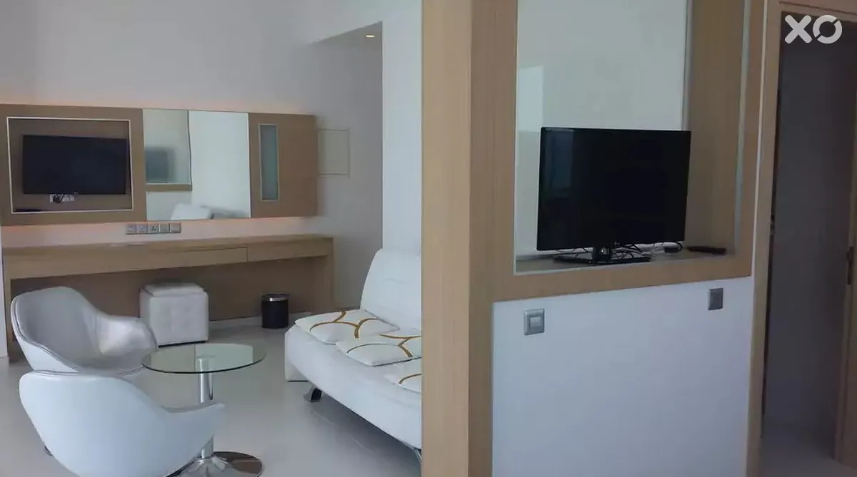 Vrissaki Beach Hotel