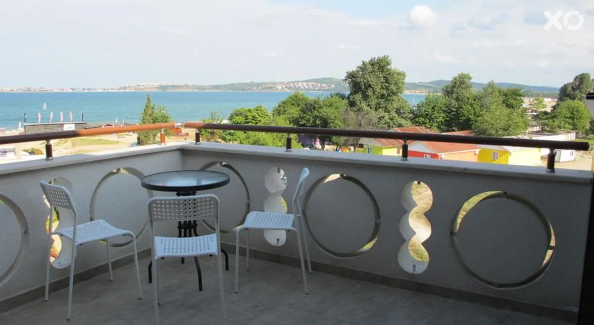 Apolonia Resort