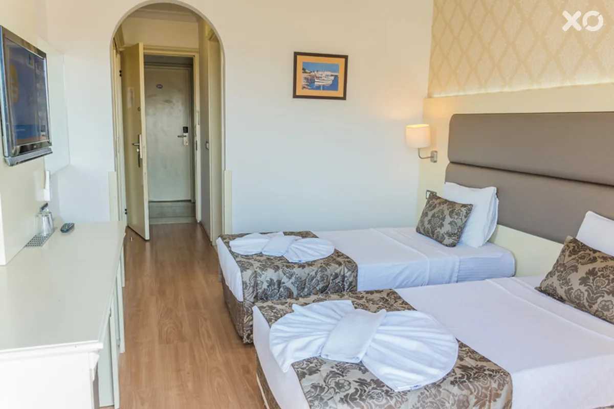 Grand Faros Hotel