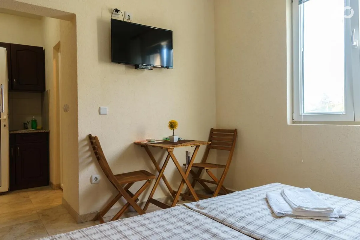 Lora Apartments