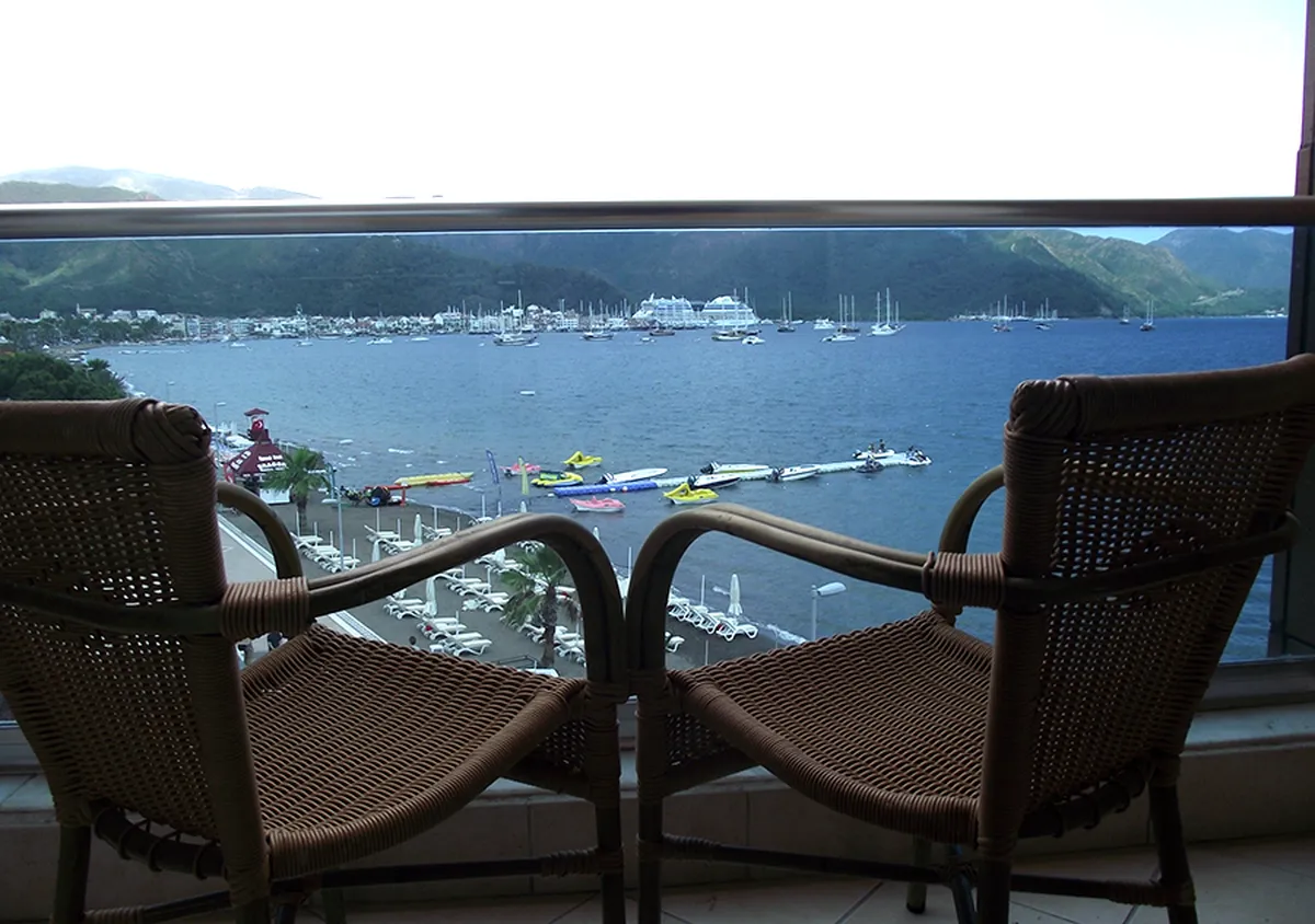 Point Beach Hotel