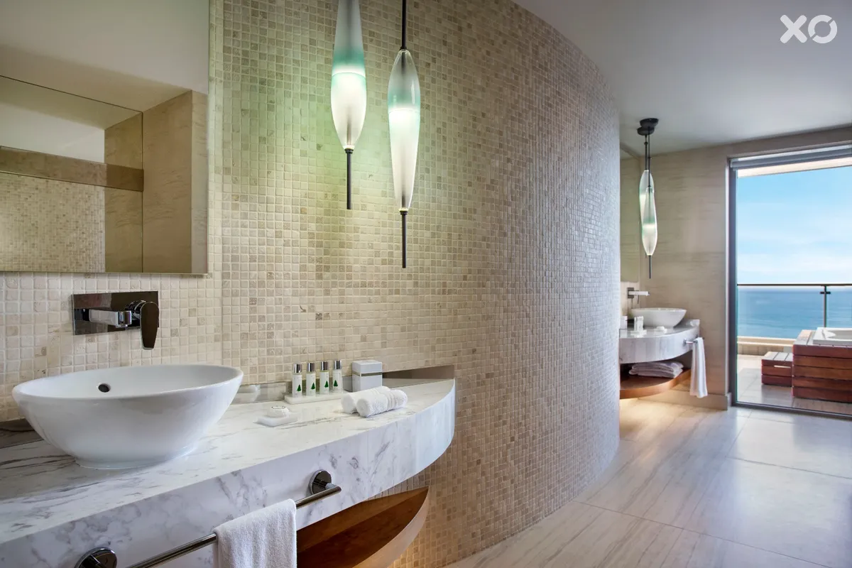 Acanthus Cennet Barut Collection