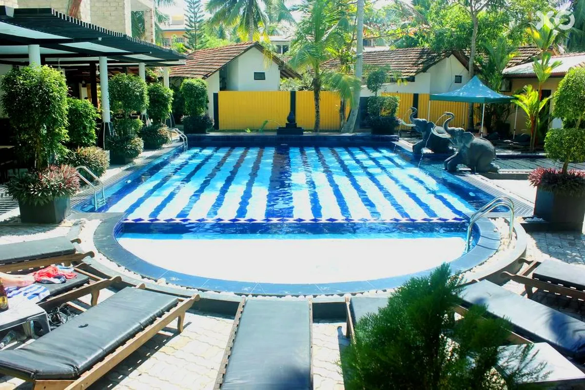 Flower Garden Hotel