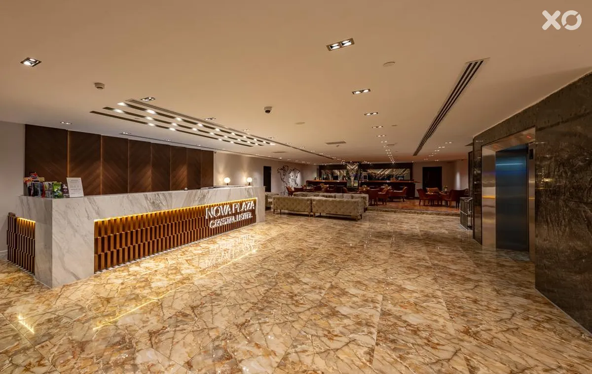 Nova Plaza Crystal Hotel