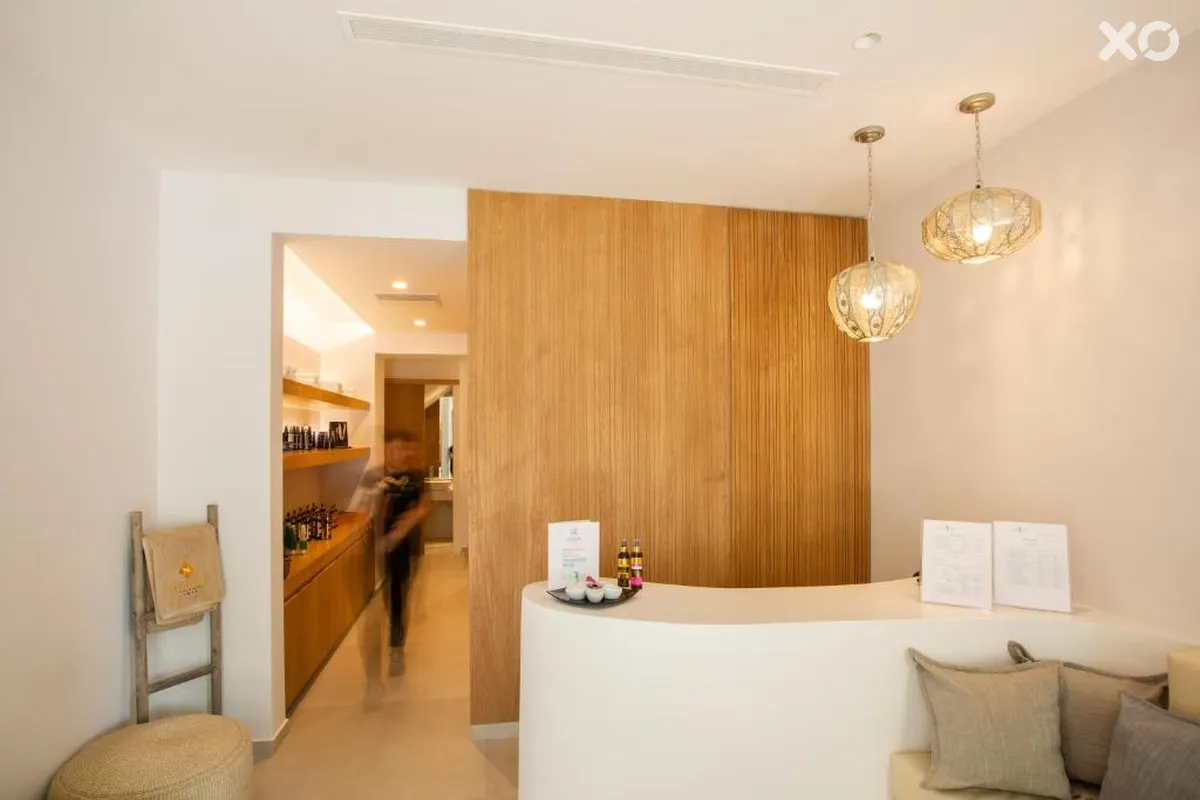 Erato Hotel