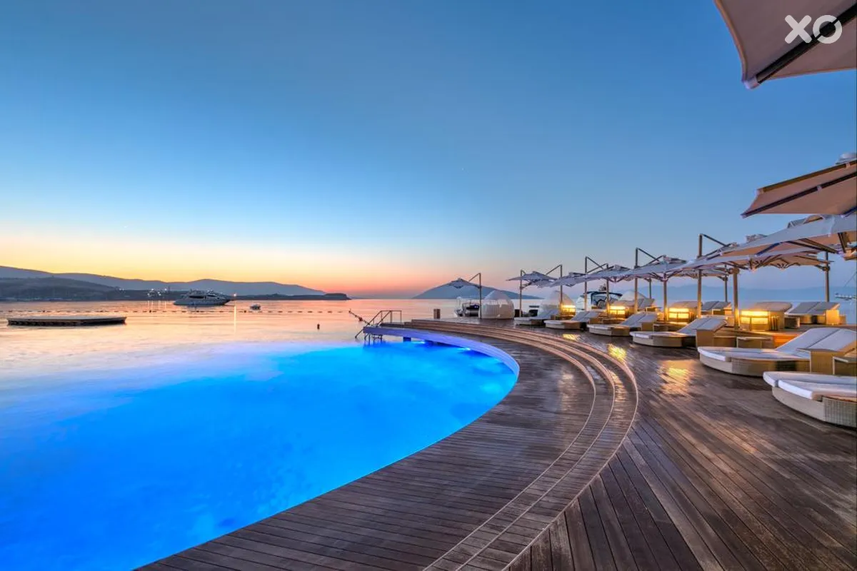 Caresse a Luxury Collection Resort & Spa