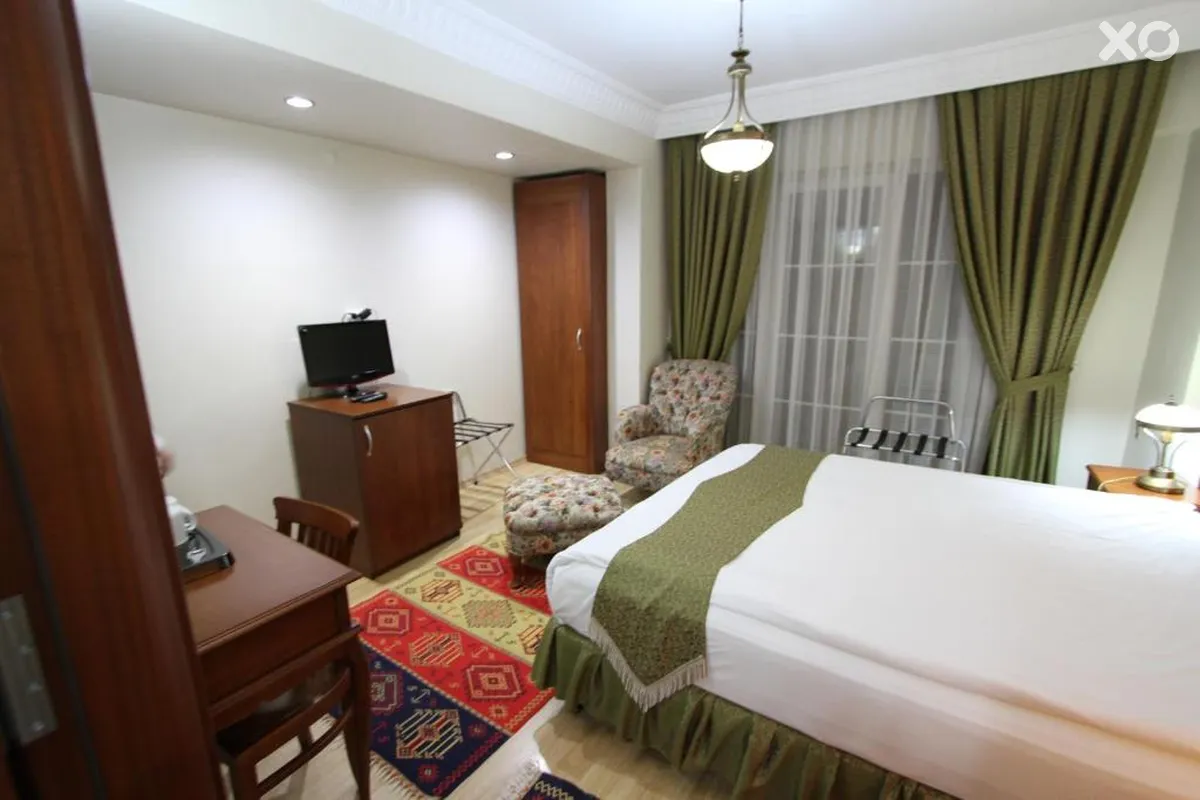 Basileus Hotel