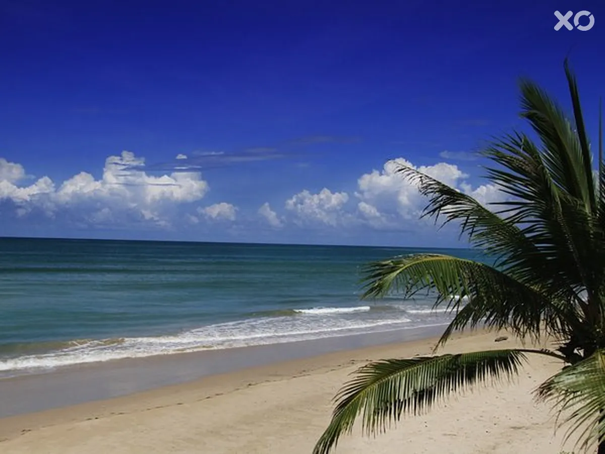 Apsara Beachfront Resort & Villa