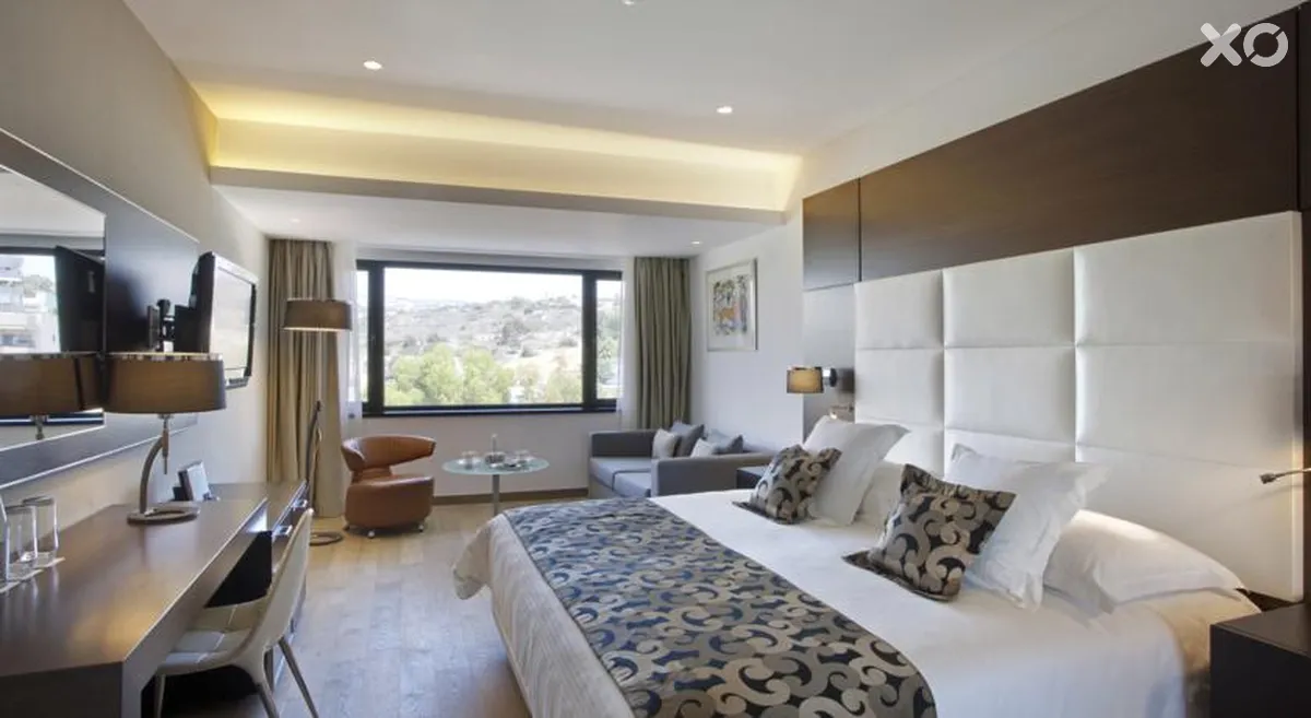 Amathus Beach Hotel