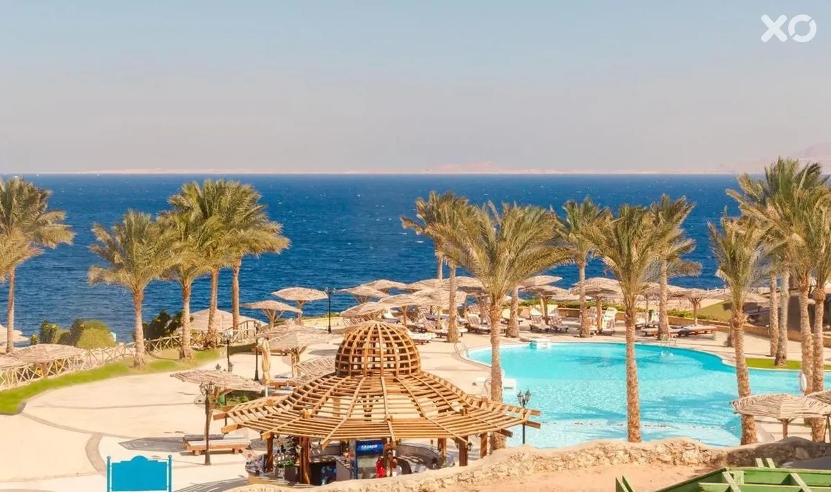 Coral Beach Resort Tiran