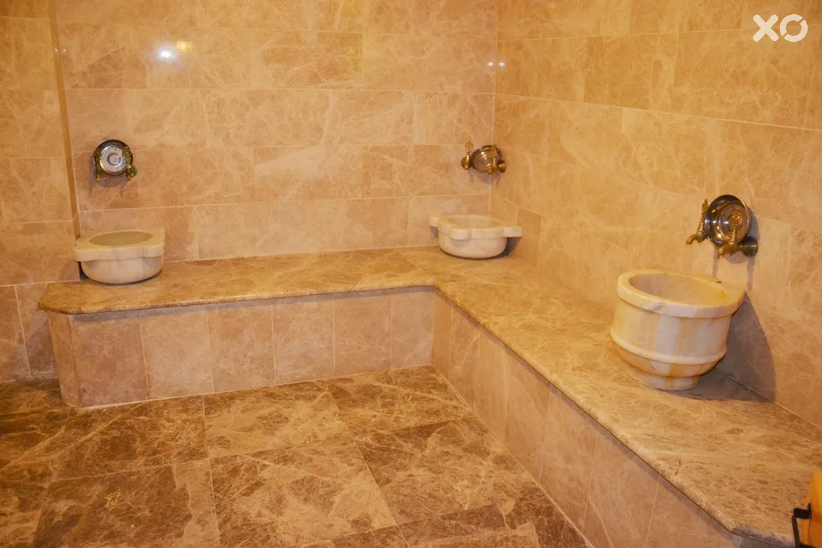 Romance Hotel