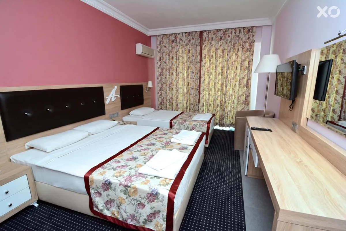 Ananas Hotel