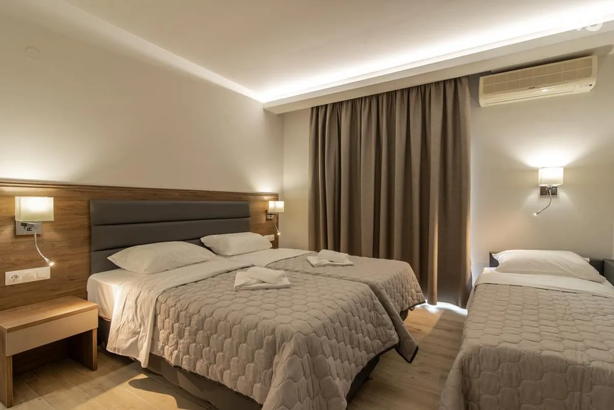 Sintrivanis Hotel