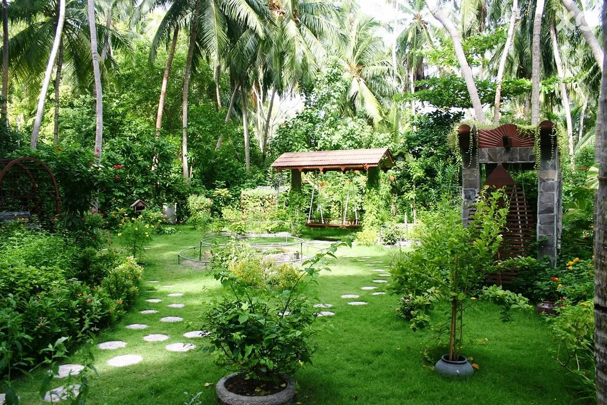 Royal Island Resort & Spa
