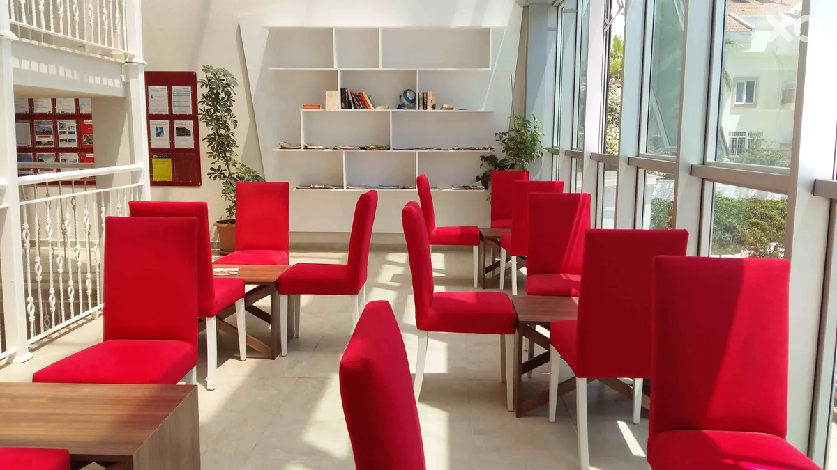 Side Legend Hotel