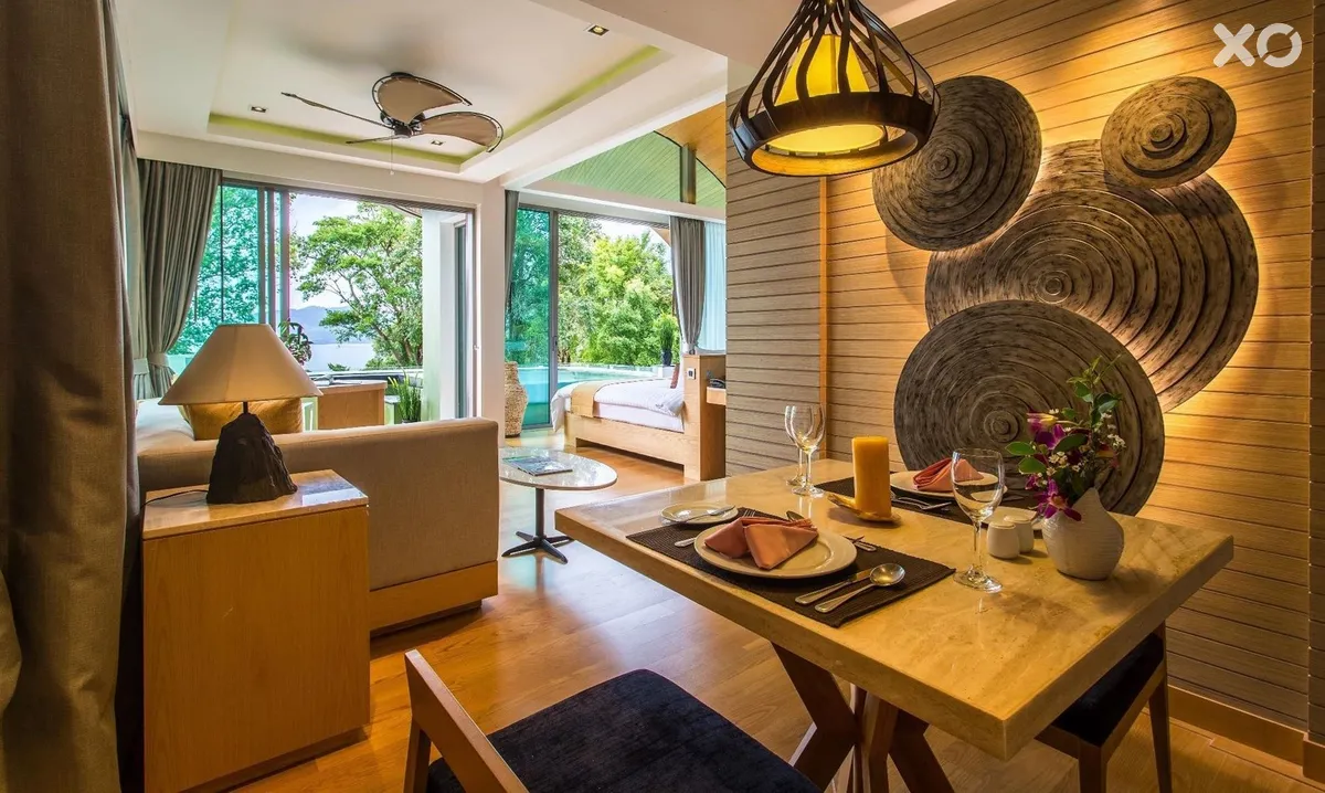 Crest Resort & Pool Villas