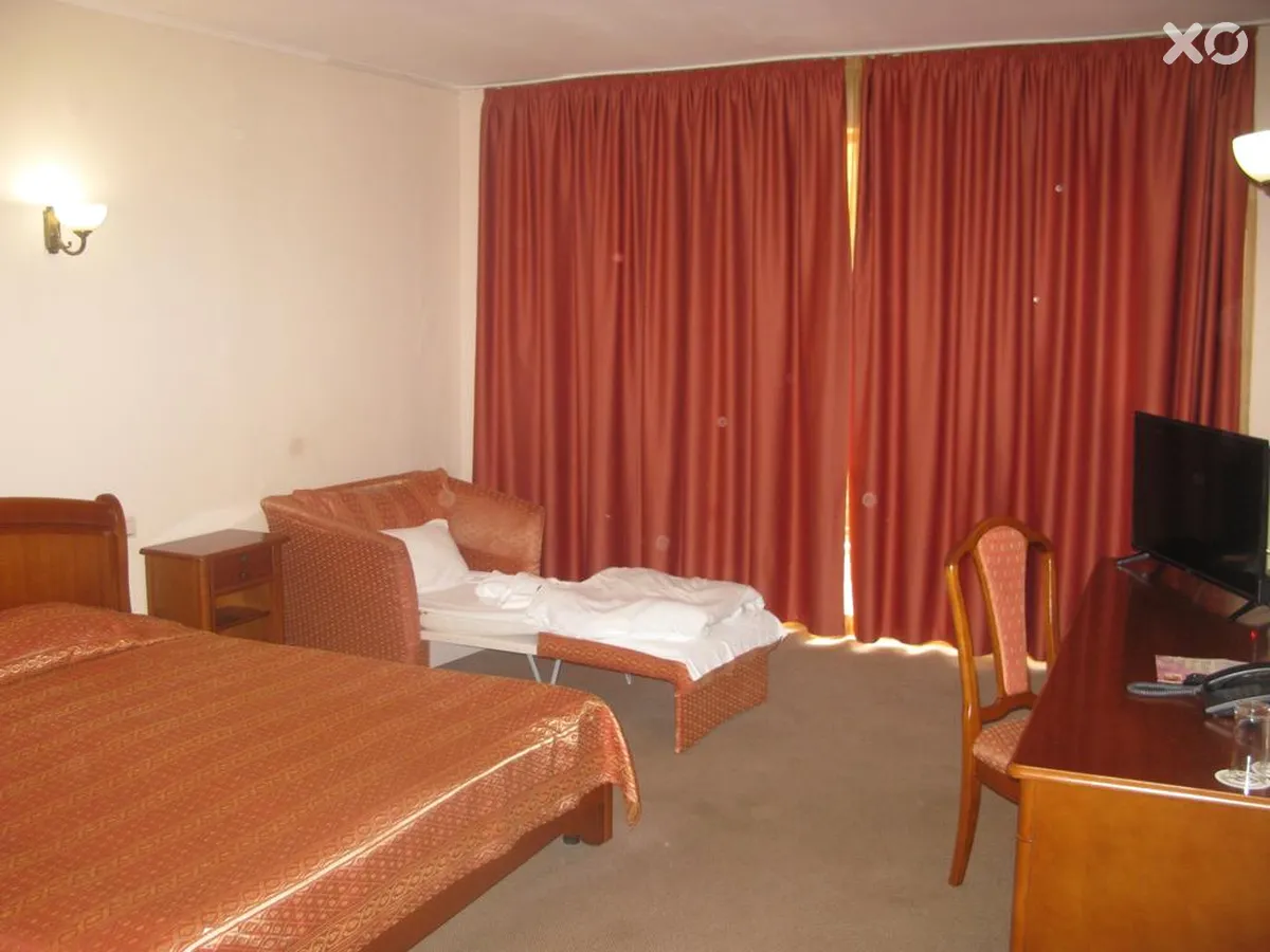 Estreya Residence Hotel