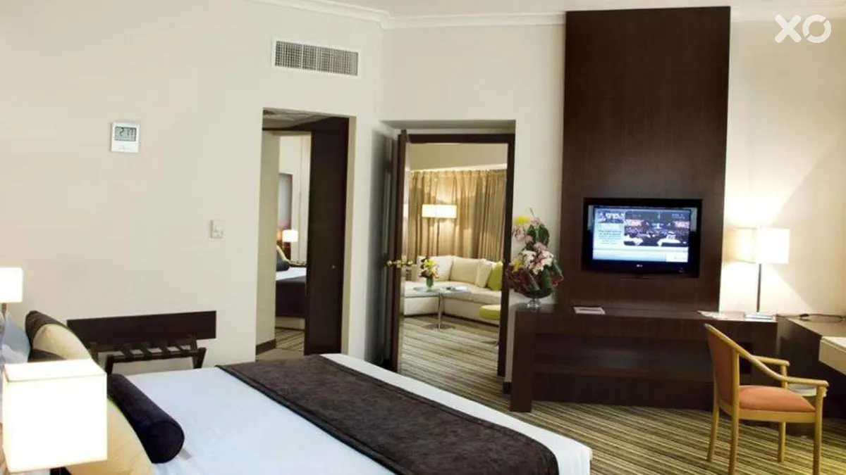 Aravi Hotel