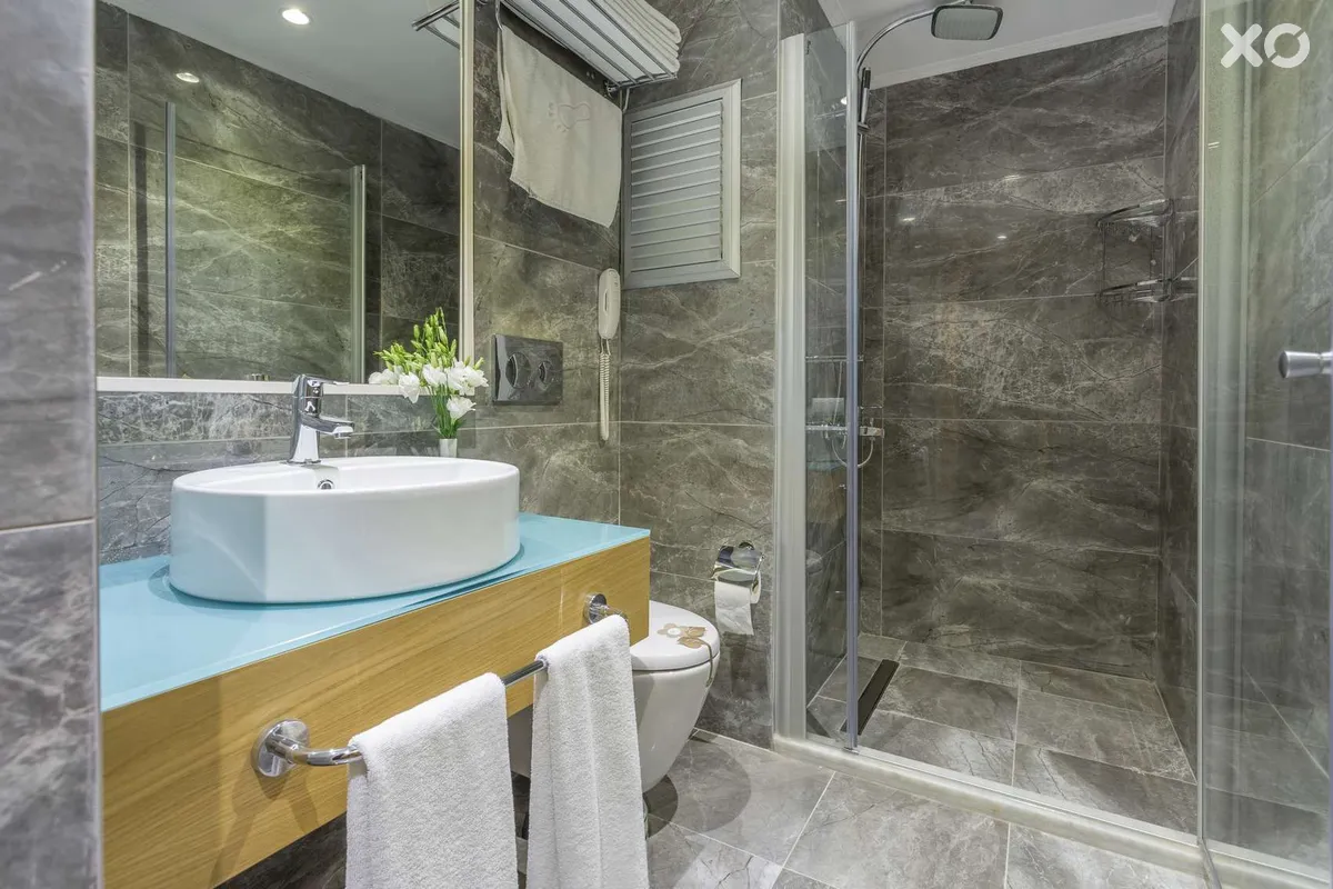 Aska Lara River Suite