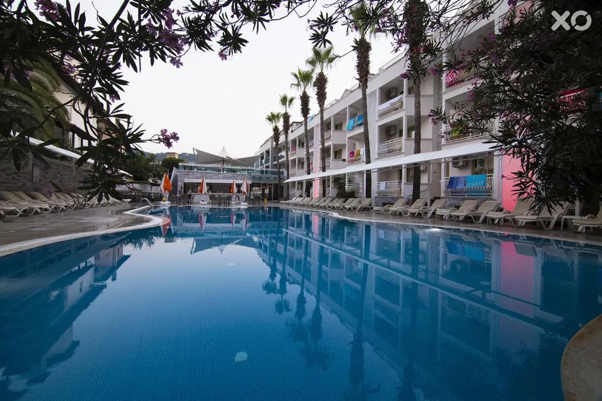 Mirage World