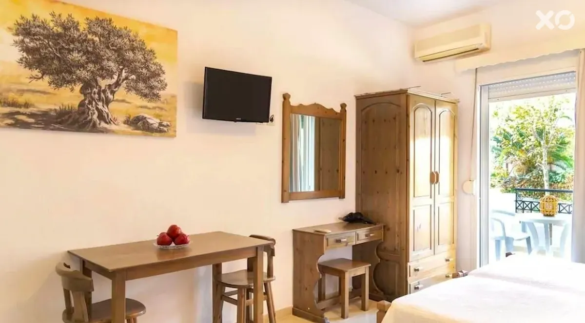 Ampelia Hotel