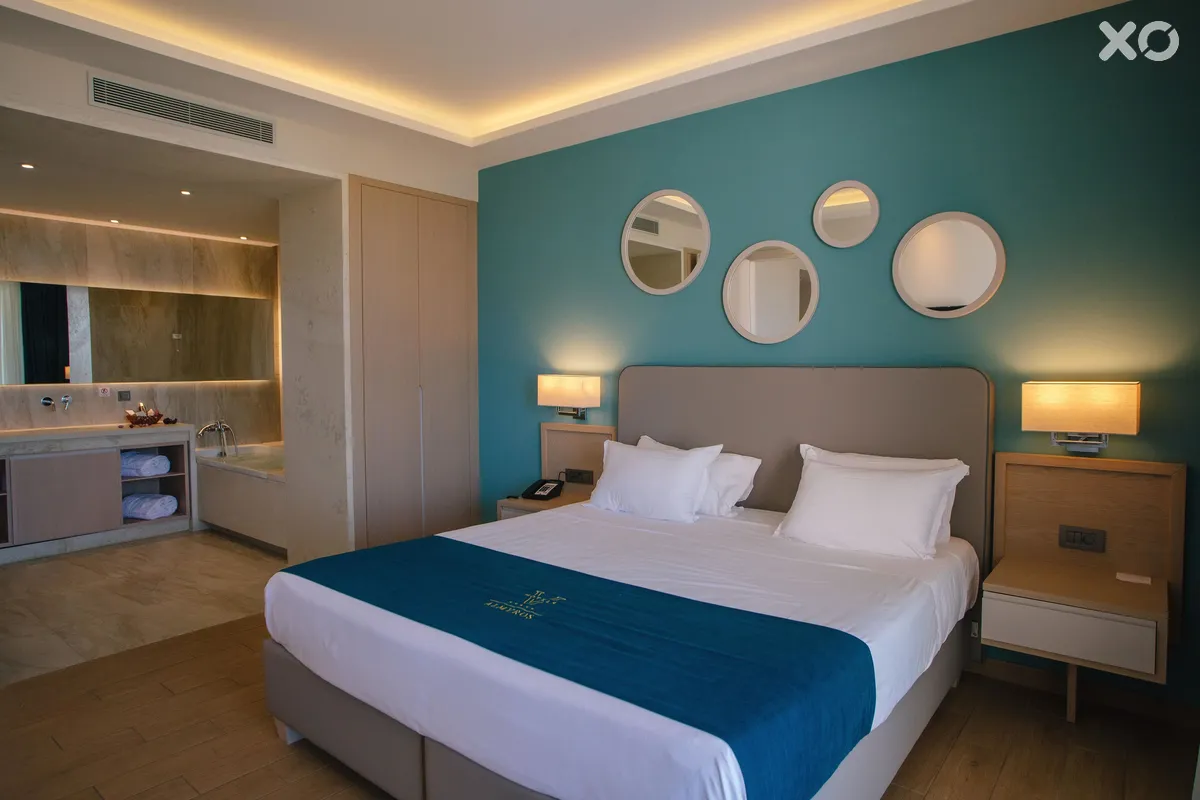 Almyros Beach Resort & Spa