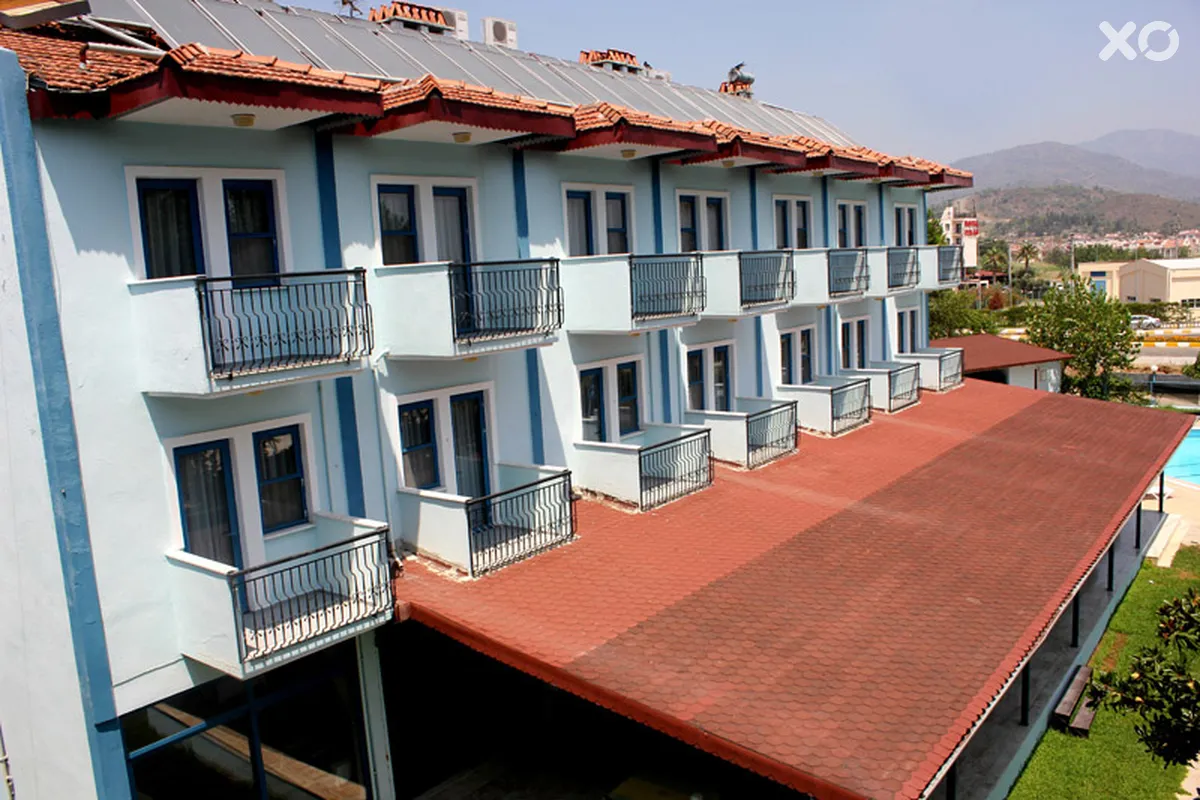 Aymes Hotel