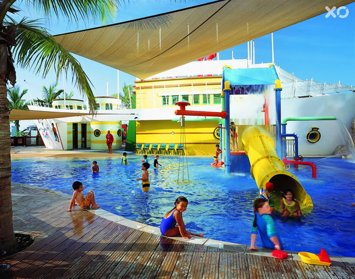 Jumeirah Beach Hotel & Beit Al Bahar Villas