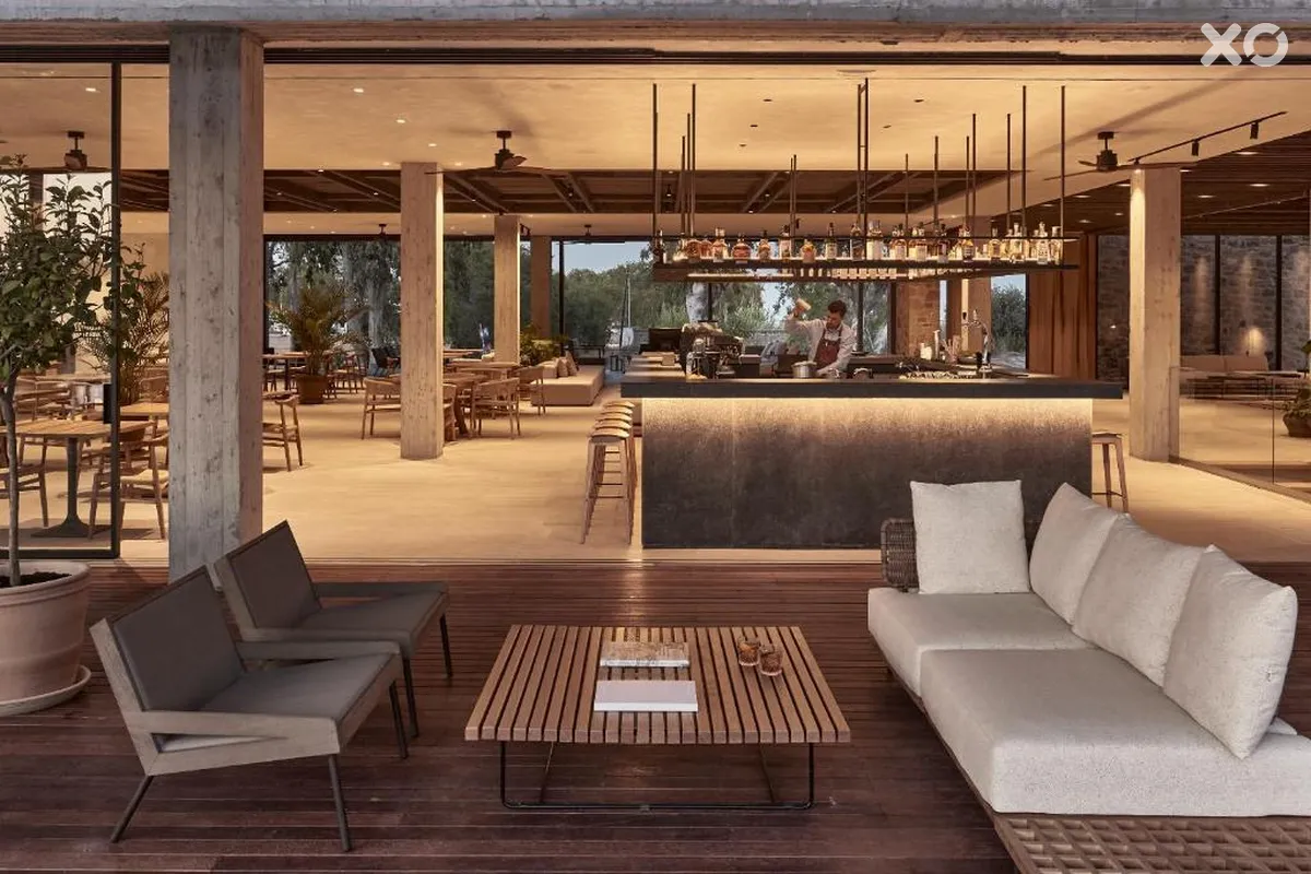 Theros All Suite Hotel