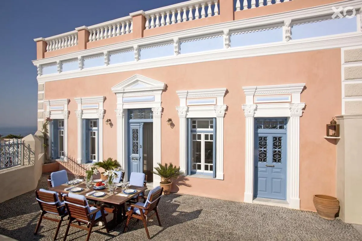 Oia Mansion