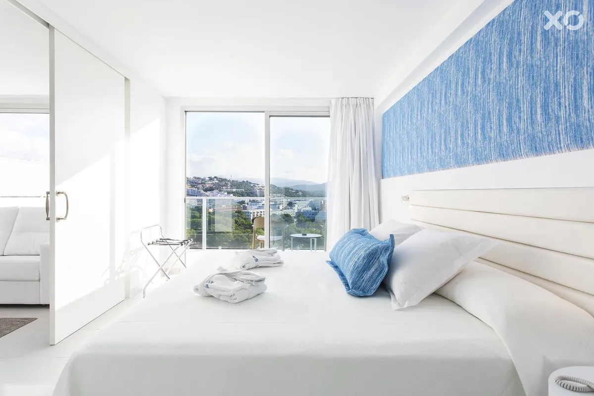 Reverence Life Hotel