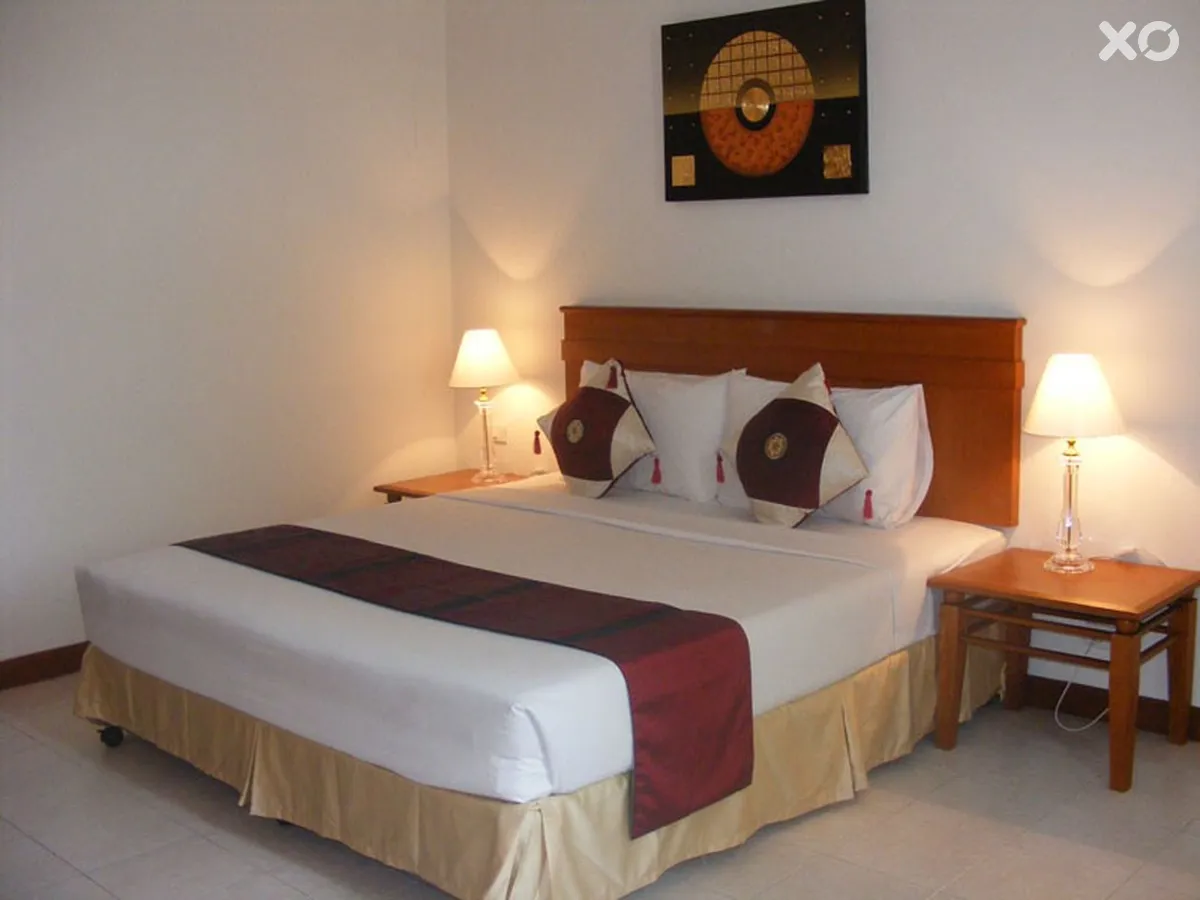 Crown Pattaya Beach Hotel