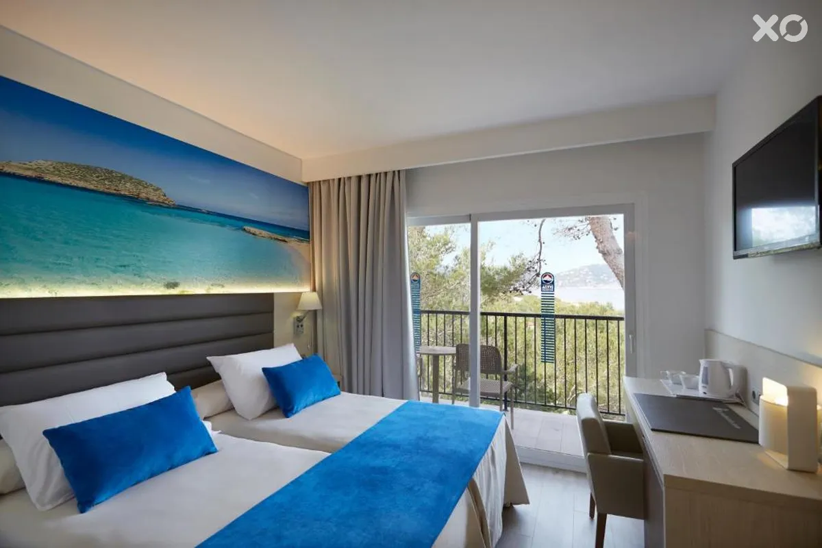 Invisa Club Cala Blanca Hotel