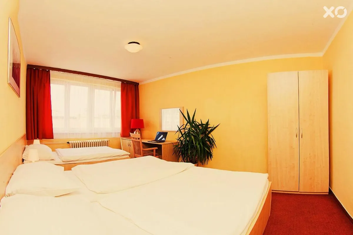 Charles Central Hotel