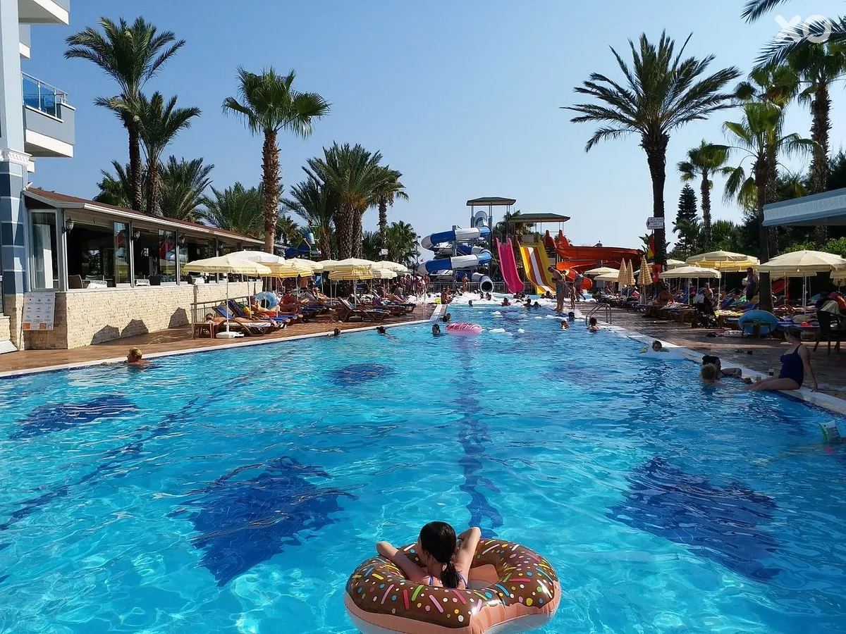 Caretta Beach Hotel