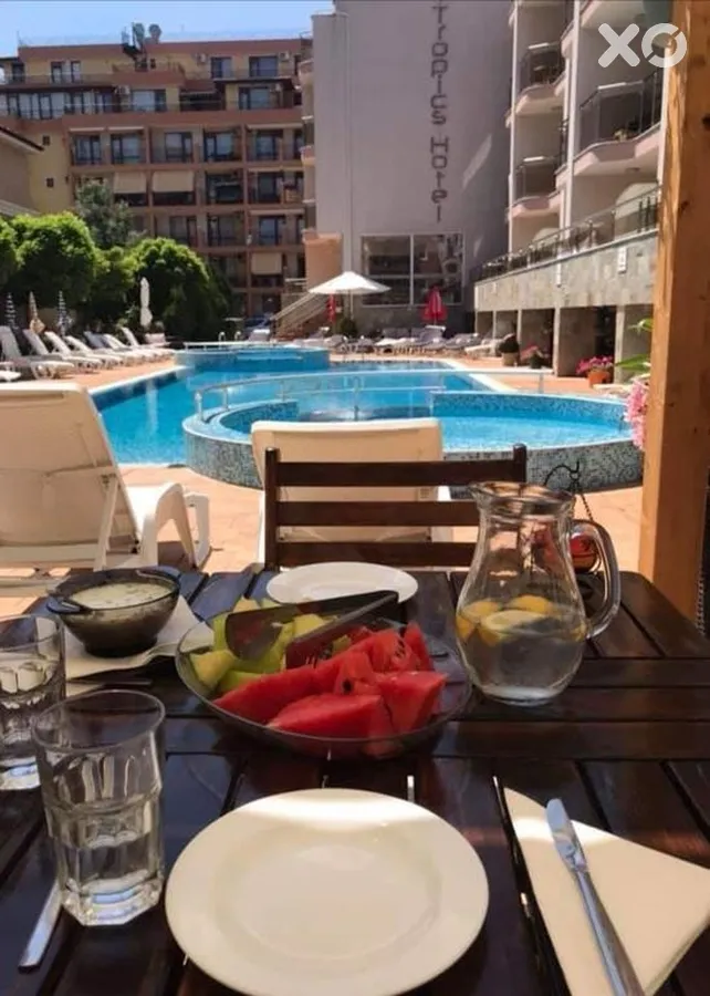 Tropics Hotel