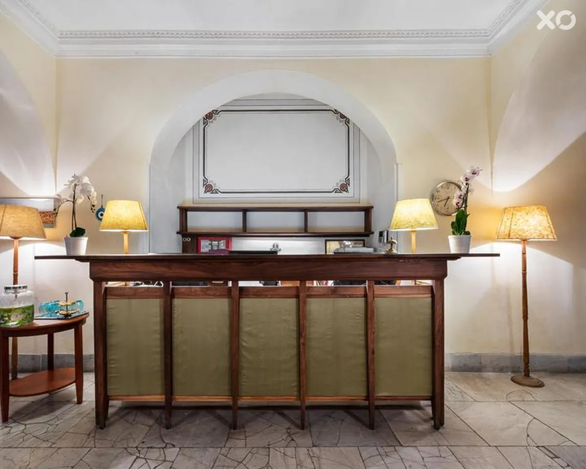 Adahan DeCamondo Pera, Autograph Collection