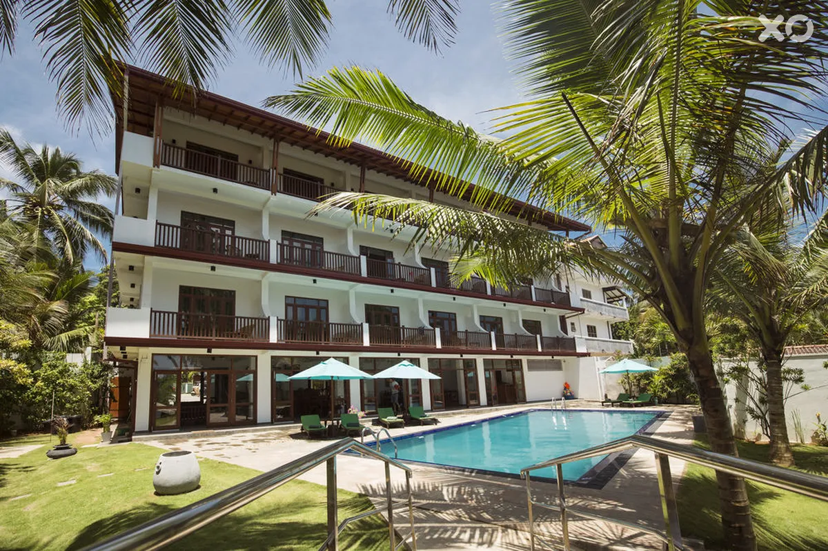 Rockside Beach Resort