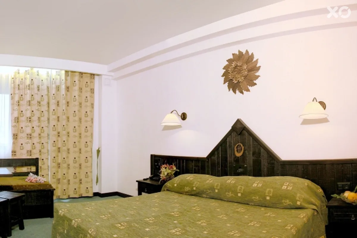 Orphey Hotel