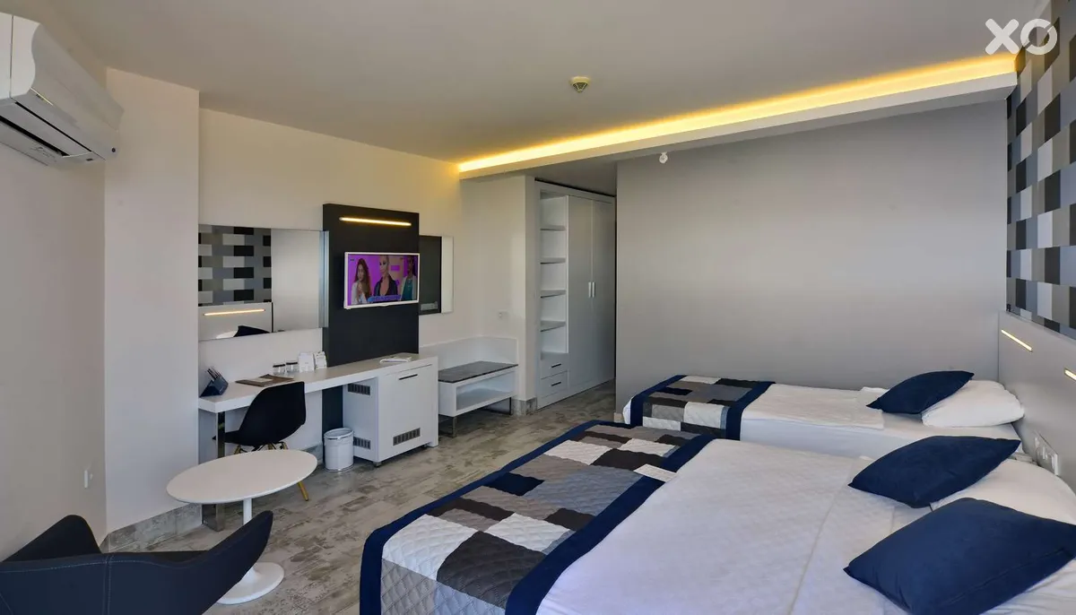 White City Beach Hotel