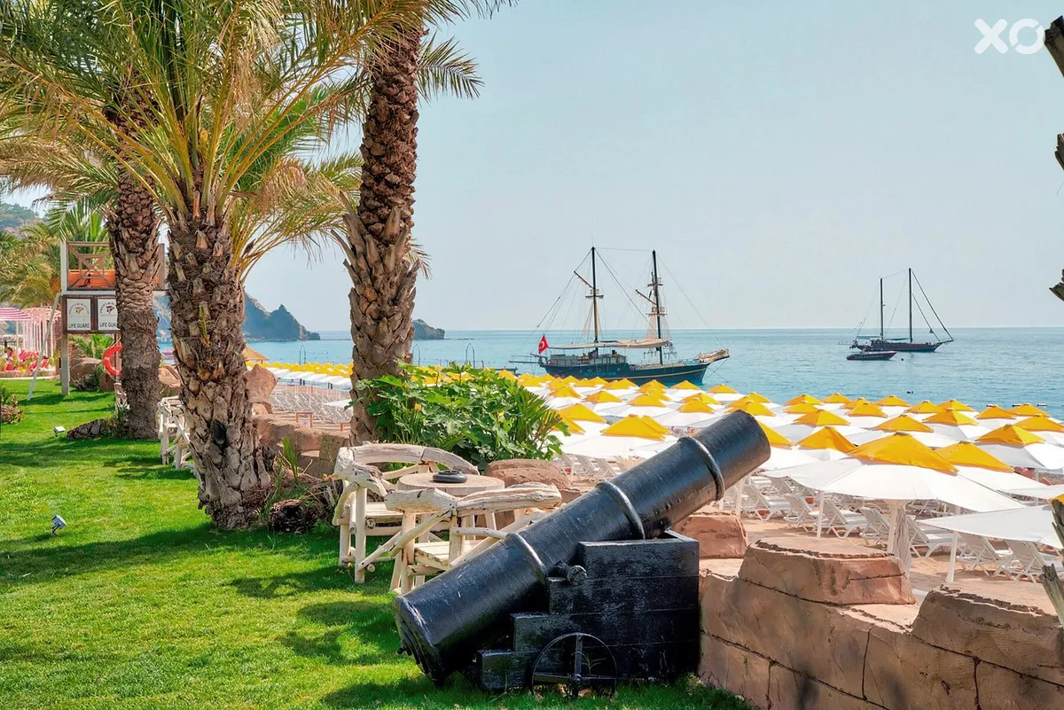Pirate's Beach Club