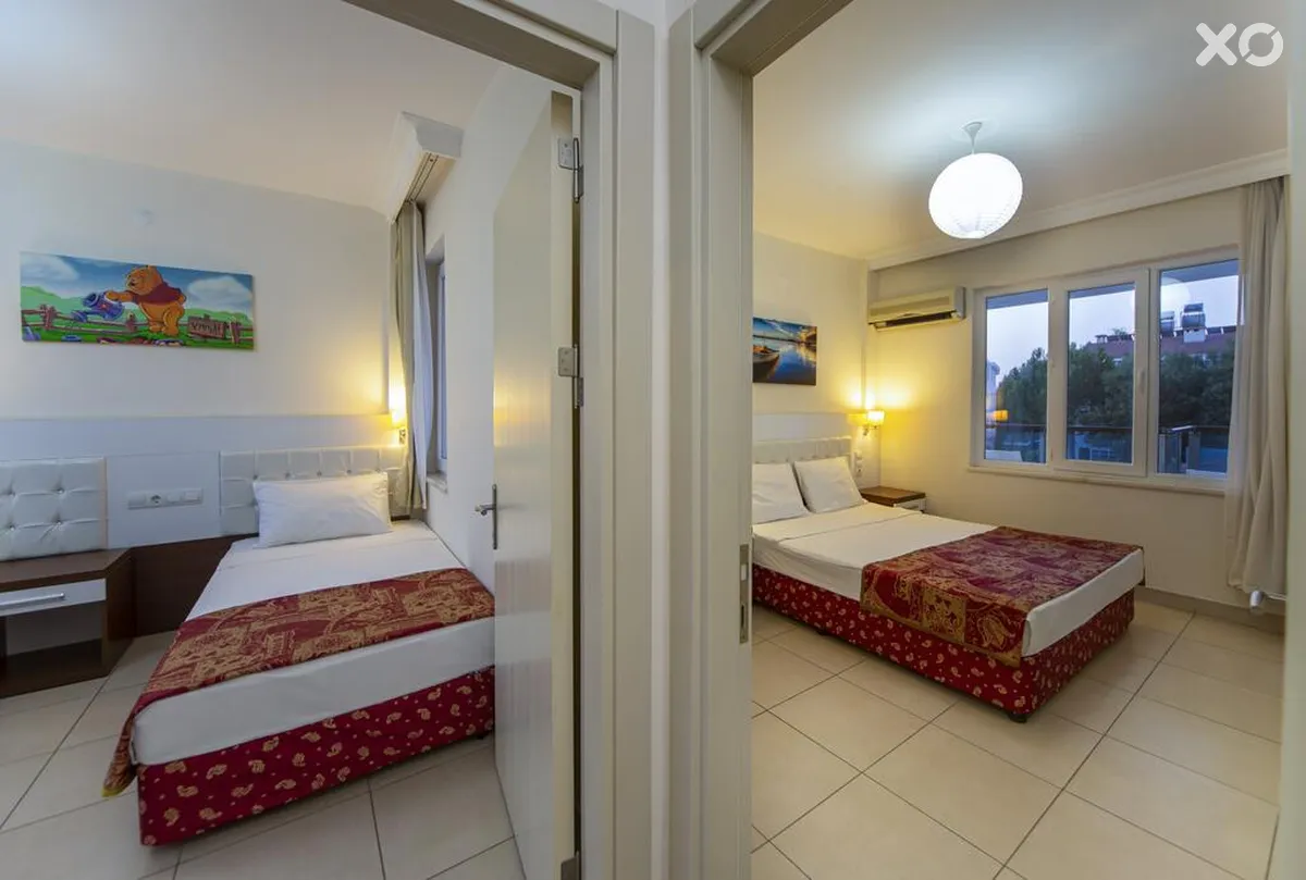 Park Side Hotel (Ces Park Hotel)