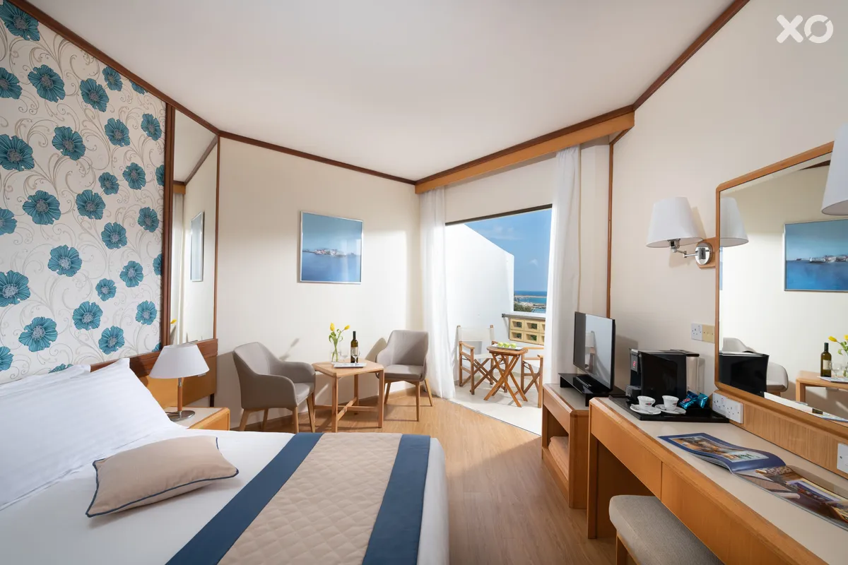 Constantinou Bros Athena Royal Beach Hotel