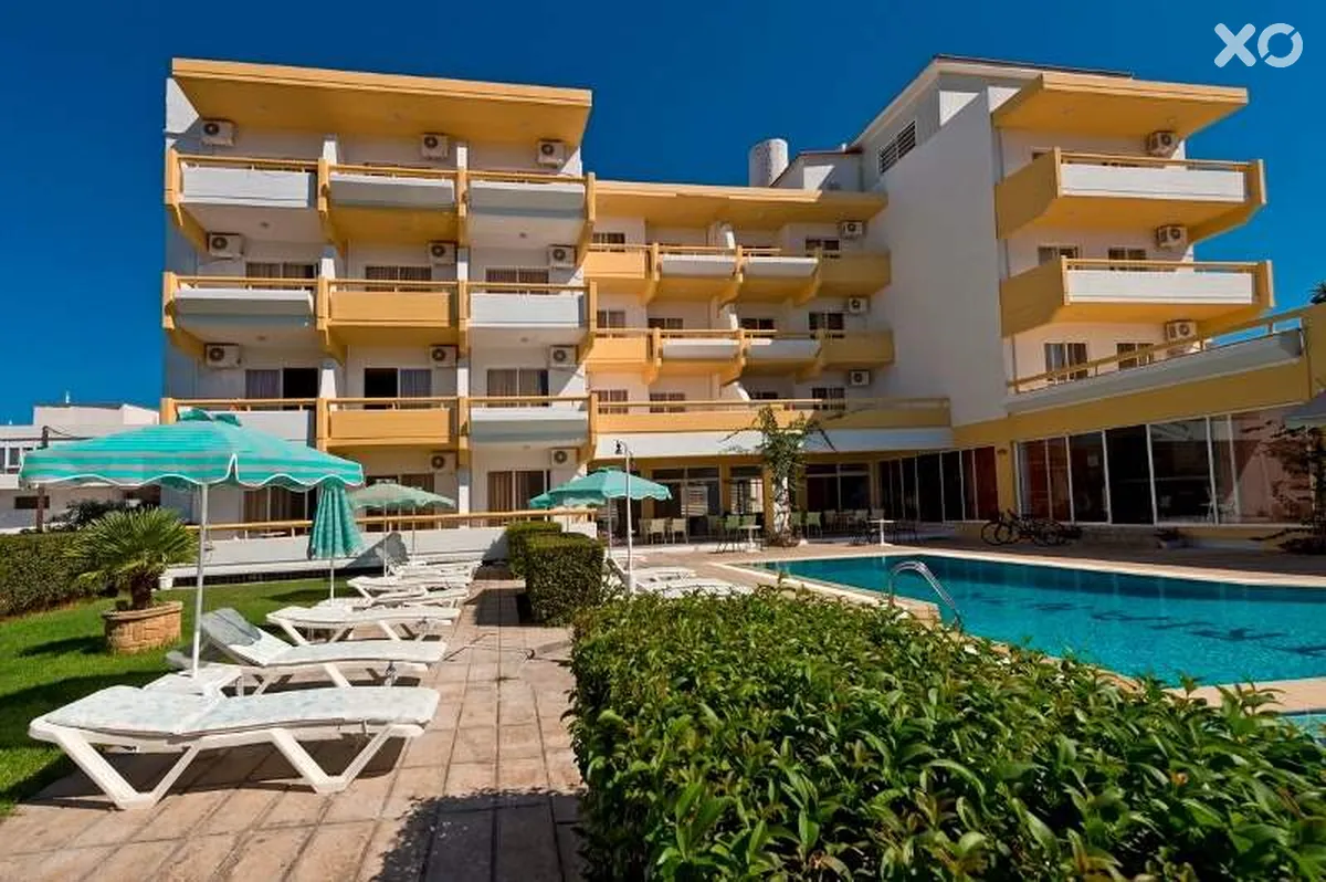 Trianta Hotel Apartments