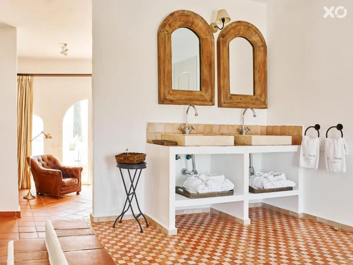 B Bou Cortijo Bravo Hotel