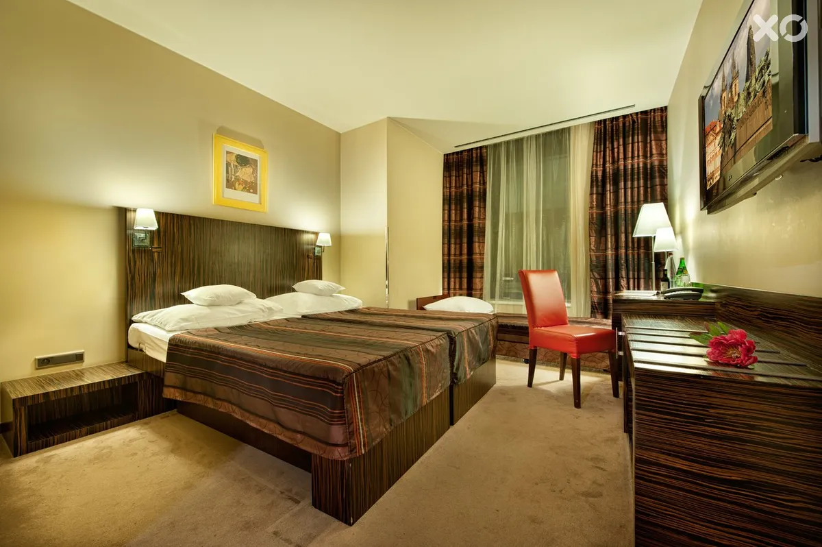 Crystal Palace EA Hotel